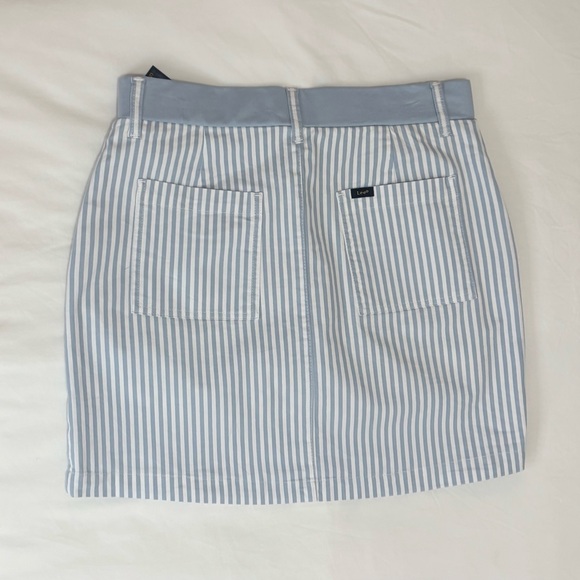 NWT Lee Women’s Mid Rise White & Shy Blue Stripe Cotton Blend Skort, Size 10 - Picture 15 of 15